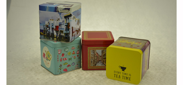 茶葉鐵盒.jpg 茶葉鐵盒.jpg