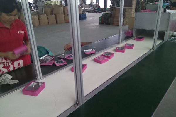 生產線.jpg 生產線.jpg