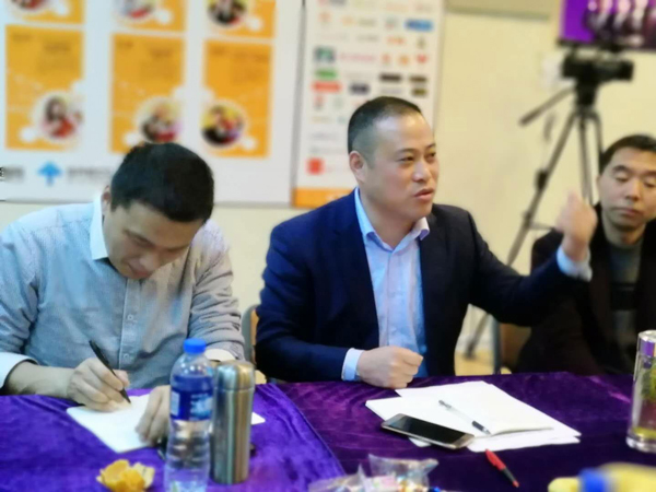 章福春會(huì)長(zhǎng) 章福春會(huì)長(zhǎng)