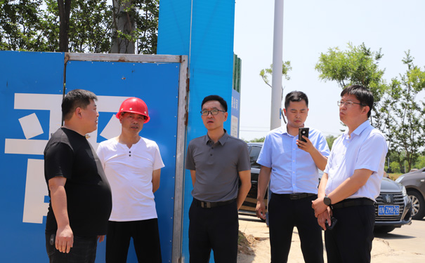 領(lǐng)導(dǎo)視察二期.jpg 領(lǐng)導(dǎo)視察二期.jpg
